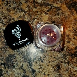 Younique Pigment Powder - Glamorous